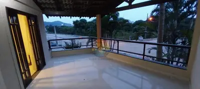 Uma varanda ou terraço em Casa no centro da praia de Mariscal perto do mercado e comércio em geral