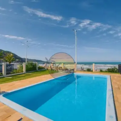Triplex Beira Mar com piscina - Próximo a comércio em geral