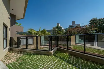 O edifício onde o apartamento está situado