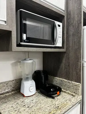A planta de B563 - Apto 02 quartos em Bombinhas p/ 06 pessoas