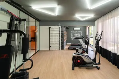 O centro de fitness e/ou as comodidades de fitness de A07 - Apartamento 301 Bloco 3 - Waldgarten - 50m do mar - Condomínio de alto padrão com piscina e academia.