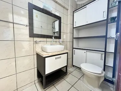 A planta de B378 - Apto p/ 06 pessoas perto da praia em Bombas