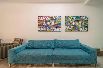 A planta de A17 - APARTAMENTO ALUGUEL DE TEMPORADA 03 SUÍTES PRÓXIMO AO MAR NO CENTRO DE BOMBINHAS