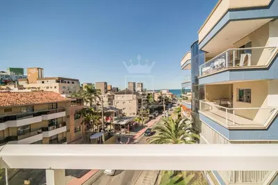 Uma varanda ou terraço em A47 -Águas Azuis 302 bl 01 - Apartamento no centro de Bombinhas - 3 suítes - Jacuzzi