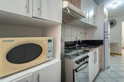 A cozinha ou kitchenette de A43 - Estrela do Mar Apto 202 Bl B - Apartamento de 02 dormitórios em Bombinhas centro