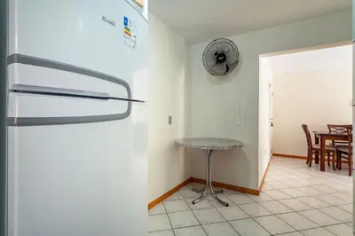A planta de A43 - Estrela do Mar Apto 202 Bl B - Apartamento de 02 dormitórios em Bombinhas centro