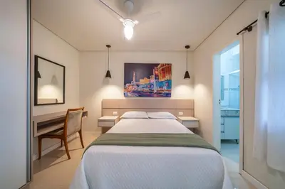 Uma cama ou camas num quarto em A36 - AP 05 - Maria Angélica - Apto na avenida - 01 dormitório