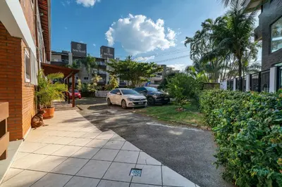 O edifício onde o apartamento está situado