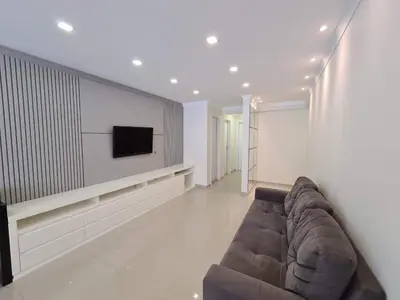 Uma televisão e/ou sistema de entretenimento em A50 - Montese 301 - Apartamento para 08 pessoas - 03 dormitórios