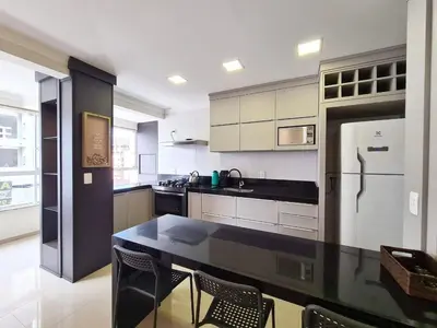 A cozinha ou kitchenette de A50 - Montese 301 - Apartamento para 08 pessoas - 03 dormitórios