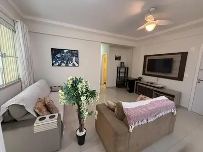 Uma televisão e/ou sistema de entretenimento em A71 - Terraza
