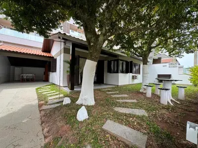 A planta de A55 - Casa centro de Bombinhas