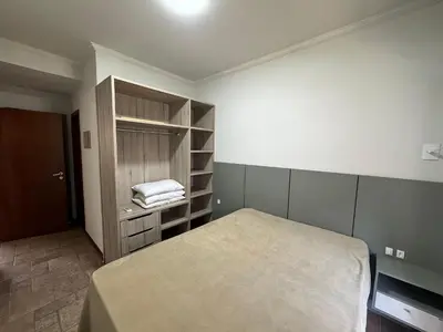 A planta de A27 - Apartamento de 02 suítes no centro.