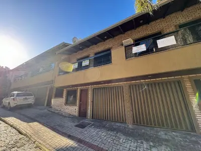 A planta de A27 - Apartamento de 02 suítes no centro.