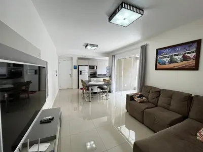Uma televisão e/ou sistema de entretenimento em A91 - Varadero - Apartamento de 02 dormitórios em Bombas.