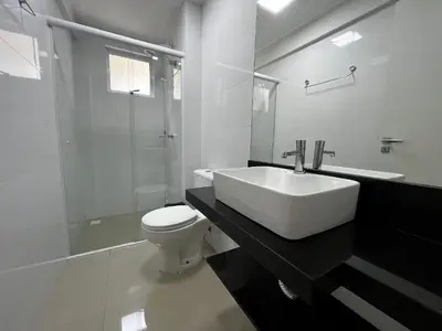 Uma casa de banho em A91 - Varadero - Apartamento de 02 dormitórios em Bombas.