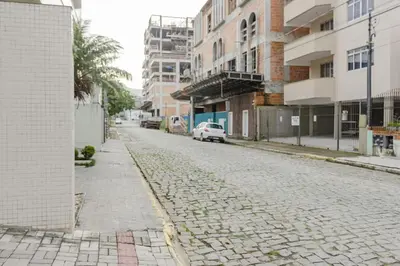A vizinhança circundante ou próxima do apartamento