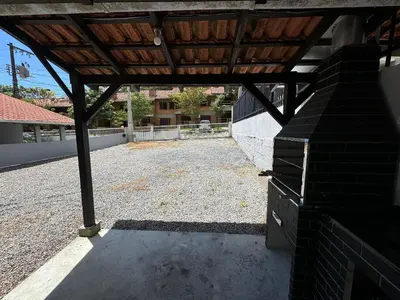 A planta de A86 - Casa 02 dormitórios no centro.