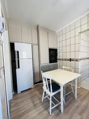 A cozinha ou kitchenette de APARTAMENTO EM MEIA PRAIA ITAPEMA 3 QUARTOs
