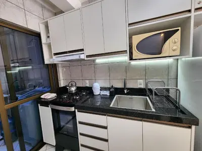 A cozinha ou kitchenette de Sobrado 30 m praia, quartos climatizados, 1 vaga, até 6 pessoas