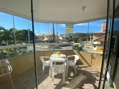 Uma varanda ou terraço em cód 101 - Apartamento á apenas 100m do mar!