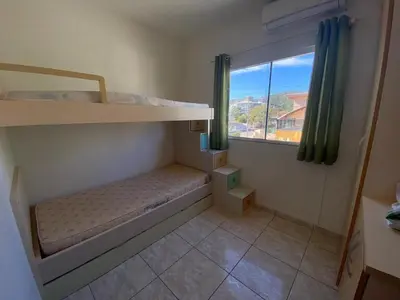 Uma cama ou camas num quarto em cód 101 - Apartamento á apenas 100m do mar!