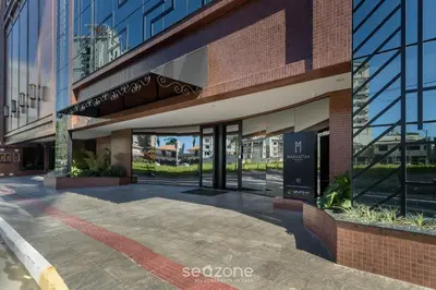 O edifício onde o apartamento está situado