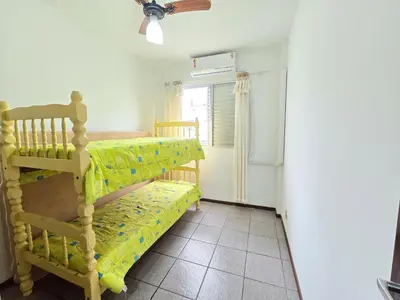 Uma cama ou camas num quarto em 103 - Apto com 03 quartos e vista para o mar!