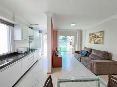 A cozinha ou kitchenette de 102 - Apto com 02 quartos a poucos metros do mar!