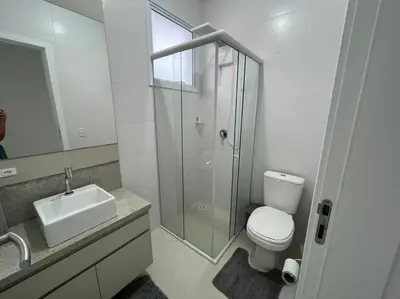 Uma casa de banho em cód 122 - cobertura com jacuzzi próxima do mar!