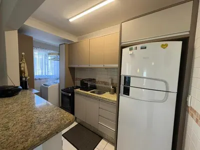 A cozinha ou kitchenette de cód 154 - Excelente apartamento apenas 300m do mar