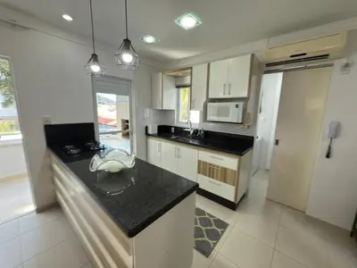 A cozinha ou kitchenette de Cód 78 - Belo apartamento à 80m do mar