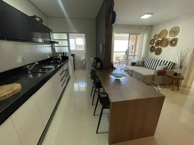 A cozinha ou kitchenette de Cód 95 - Apartamento amplo e decorado