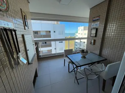 Uma varanda ou terraço em Cód 95 - Apartamento amplo e decorado