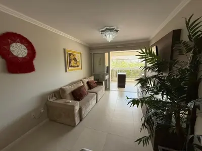Uma área de estar em Cód 137- Belo apartamento de 3 suítes