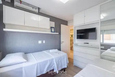 Uma cama ou camas num quarto em VDT - Apartamentos a 180m da Praia de Bombas