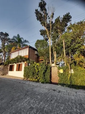 O edifício onde o apartamento está situado