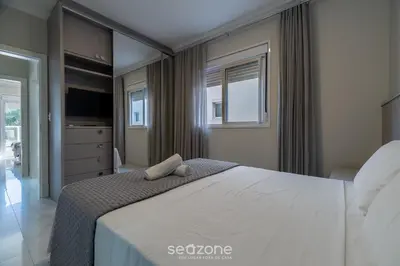 Uma cama ou camas num quarto em Apt 2Q Moderno 80m da Praia de Mariscal IML0107