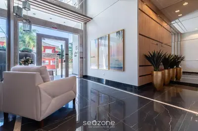 Uma área de estar em Apt 2Q Moderno 80m da Praia de Mariscal IML0107