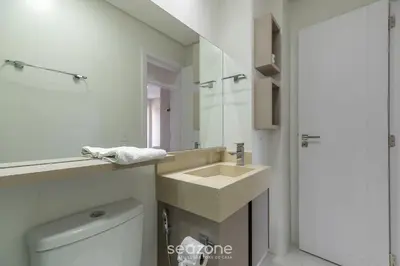 Uma casa de banho em DRL - Apartamentos a 300m da Praia de Bombinhas