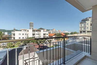 Uma varanda ou terraço em UML - Apartamentos quadra mar em Bombinhas