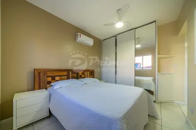 Uma cama ou camas num quarto em Lindo Apartamento a 150m da Praia- Residencial Ilhas do Caribe