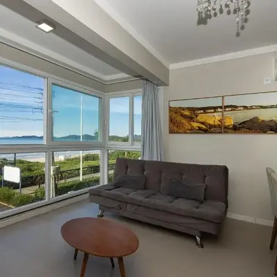 Yasmin 102 – Lindo Apartamento com Vista Panorâmica para o Mar em Quatro Ilhas