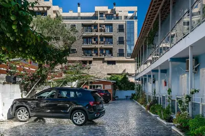 O edifício onde o apartamento está situado