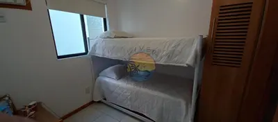 Uma cama ou camas num quarto em Apartamento Alto Padrão com 5 Quartos Próximo a praia e ao shopping Russi Russi