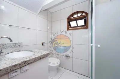 A planta de Linda Casa no Centro da Praia, Próximo a Praia e Comércio em Geral