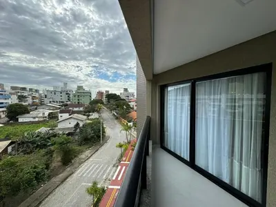 A planta de 002D - Lindo apartamento na praia de Bombas