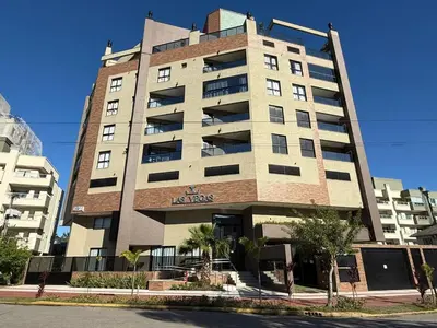 A planta de 002D - Lindo apartamento na praia de Bombas