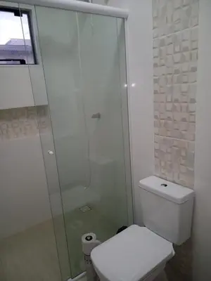 Uma casa de banho em Casa 200m da praia, 8 pessoas, piso inferior