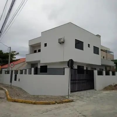 Casa 200m da praia